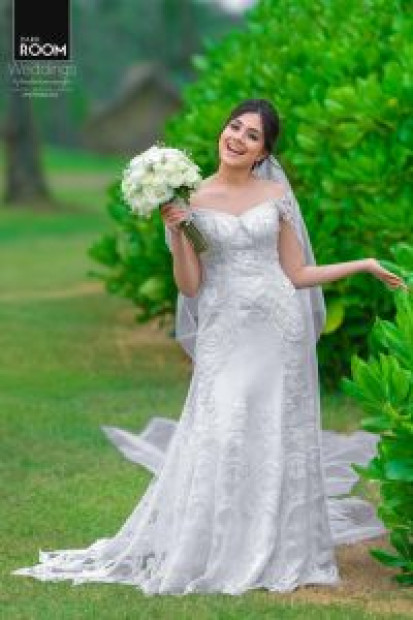 CHARITH WIJESEKERA BRIDAL STUDIO portfolio 2