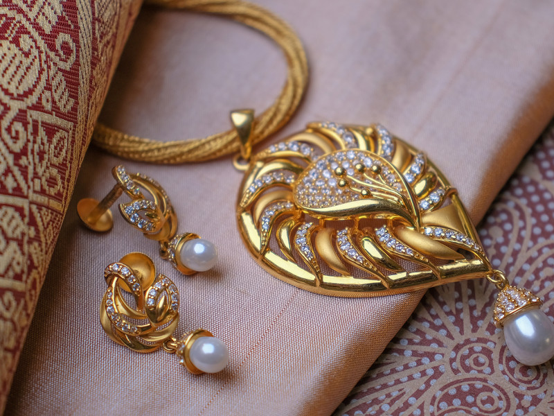 RAVI JEWELLERS (PVT) LTD wedding supplier showcase