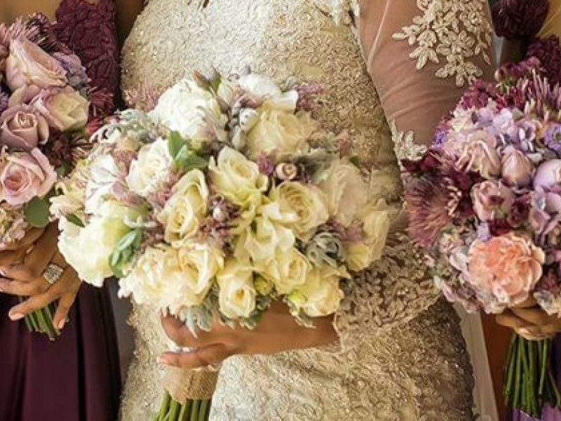 VINTAGE FLORETS BY ROMANI wedding supplier showcase